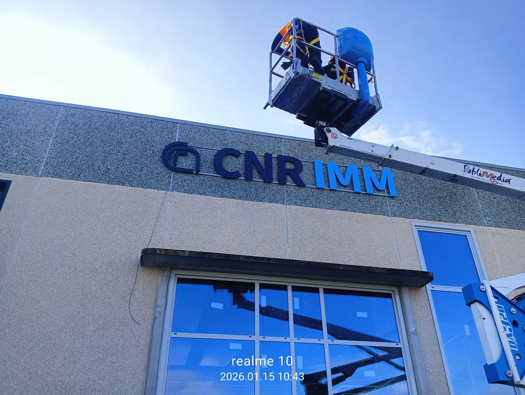 Insegna Istituzione realizzata da Publimedia One