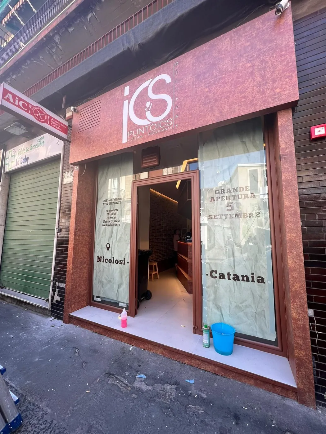 Insegna Ristorante & Bar realizzata da Publimedia One
