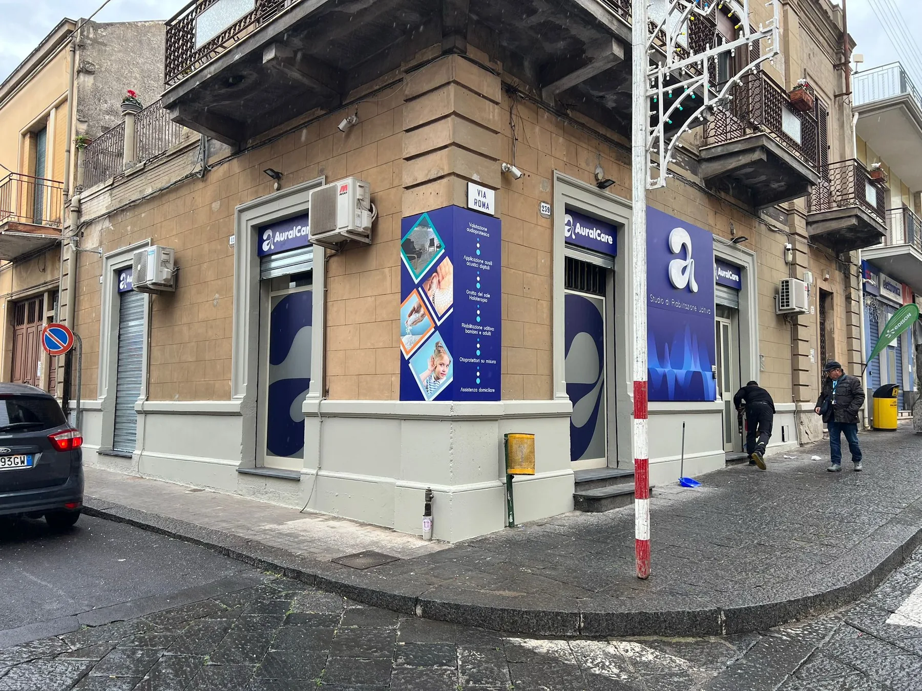 Insegna Salute & Benessere realizzata da Publimedia One