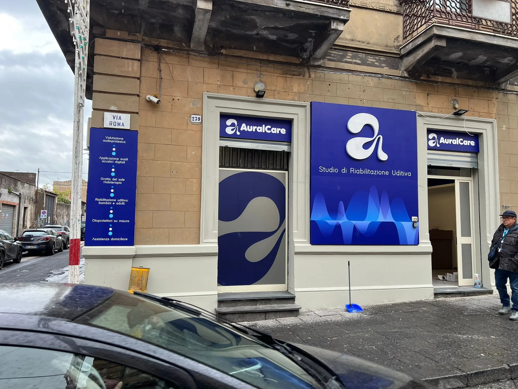 Insegna Salute & Benessere realizzata da Publimedia One